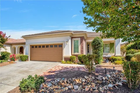19269 Galloping Hill Road, Apple Valley, CA 92308
