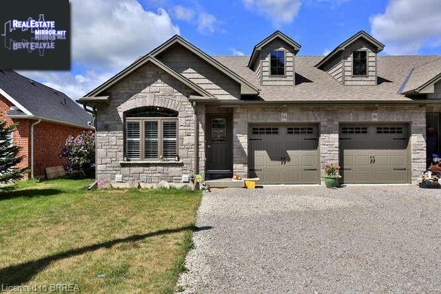 94 Oak AvenueParis, Ontario, N3L3C8, Canada