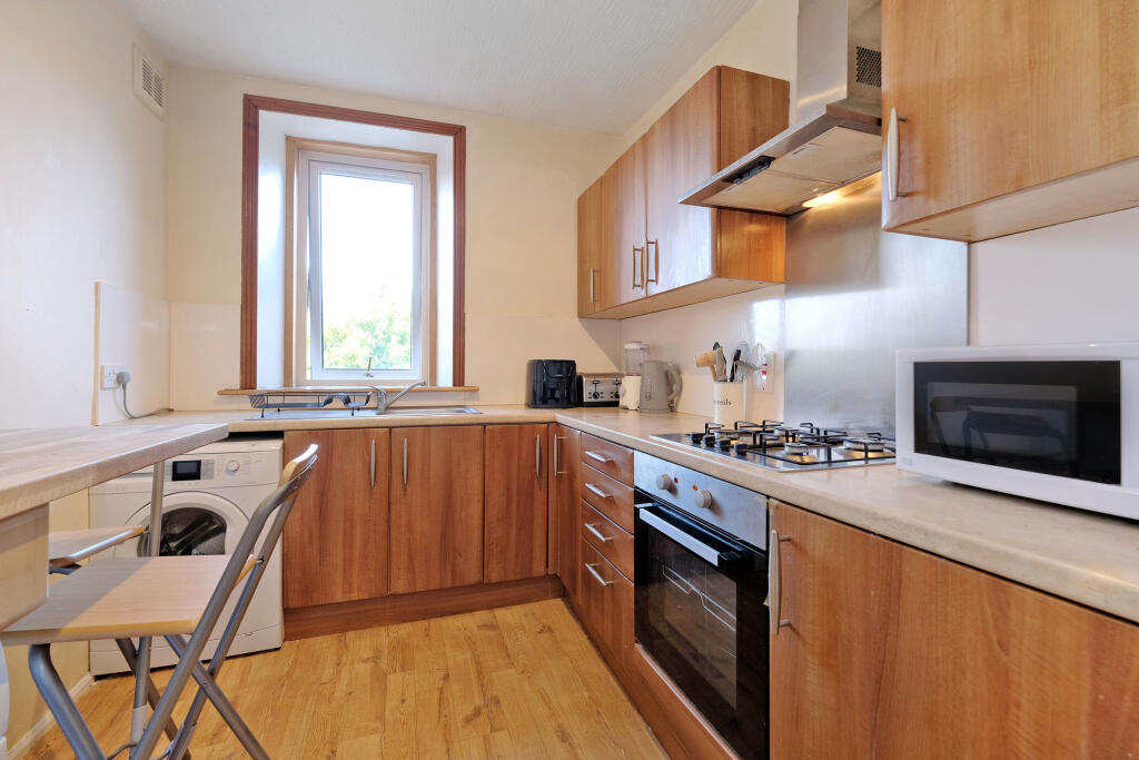 Additional image 6 of Attic Floor Right, 646 Holburn Street, Aberdeen, Aberdeenshire