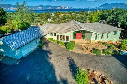 807 Crystal Lake Way, Lakeport, CA 95453