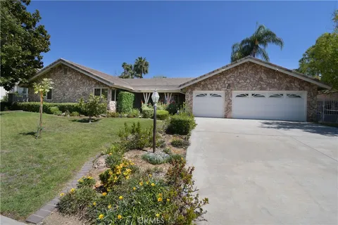 1583 Crestview Road, Redlands, CA 92374