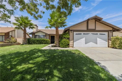 2749 W Avenue L4, Lancaster, CA 93536