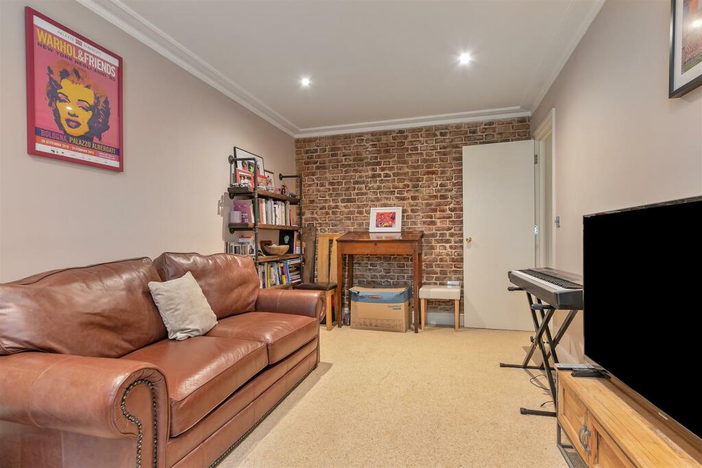 Additional image 24 of St. Stephens Hill, St. Albans