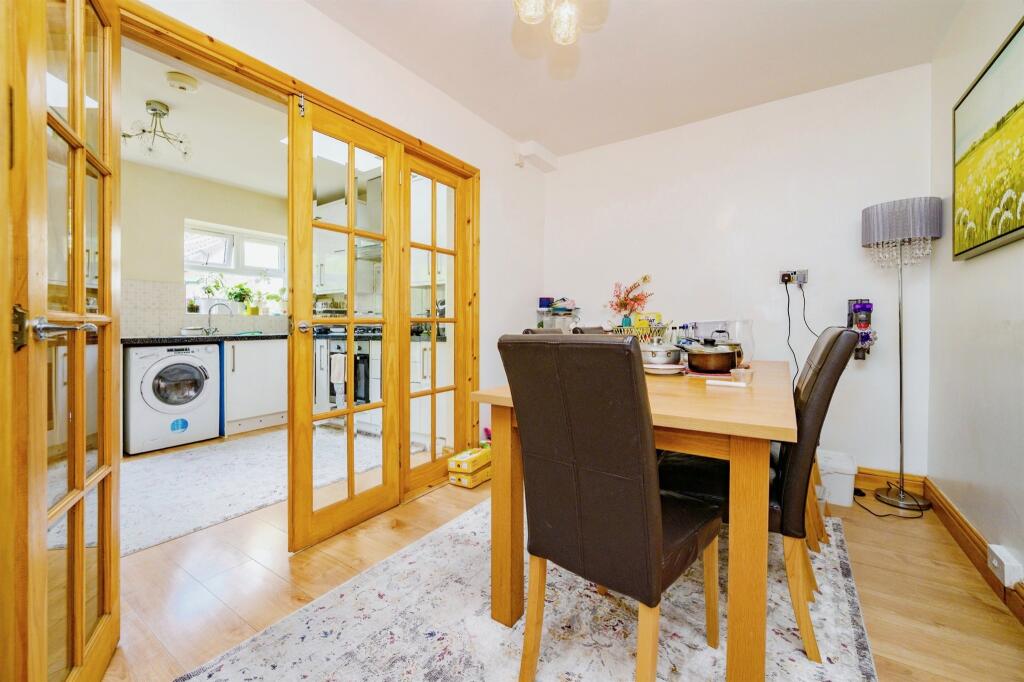 Additional image 5 of Dellfield, St. Albans