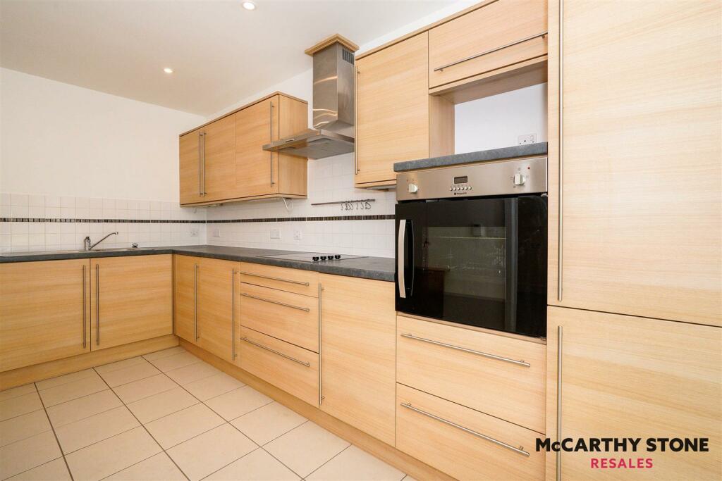 Additional image 8 of Peel Court, College Way, Welwyn Garden City, Hertfordshire, AL8 6DG