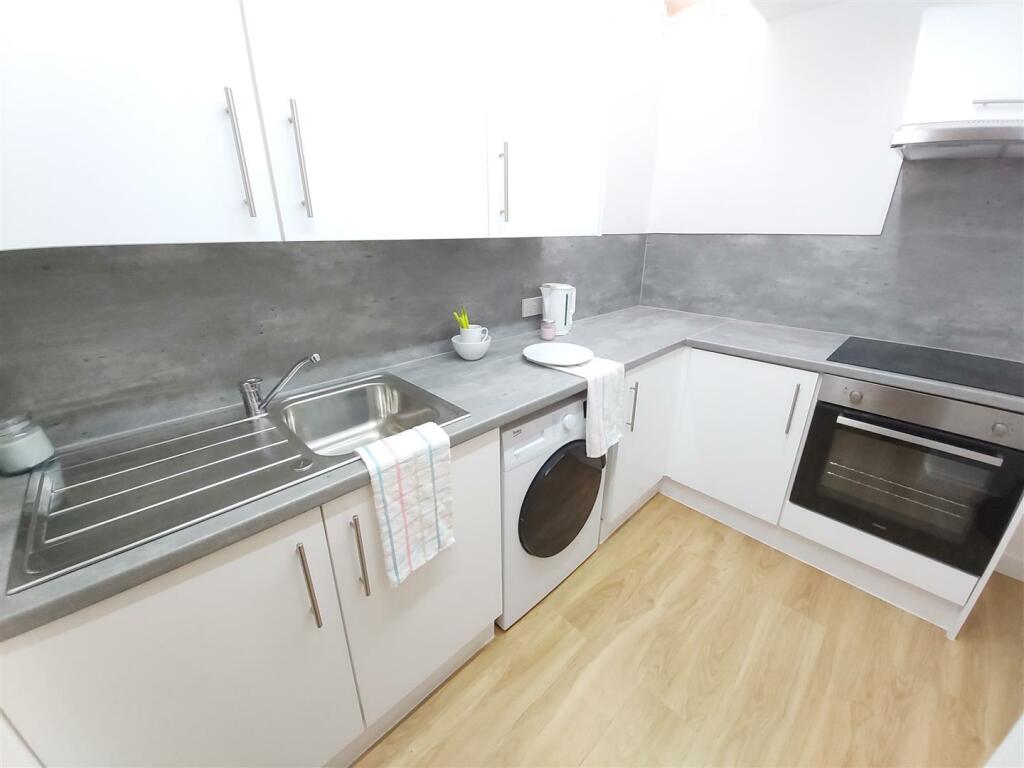 Additional image 7 of Dale road