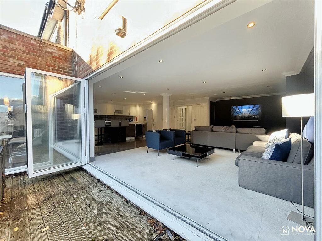 Additional image 16 of Ridge Avenue, Harpenden