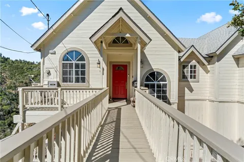 1230 Brentwood Drive, Lake Arrowhead, CA 92352