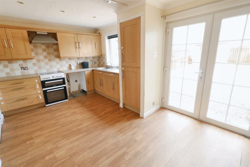 Additional image 5 of 31 Den Crescent, Keith