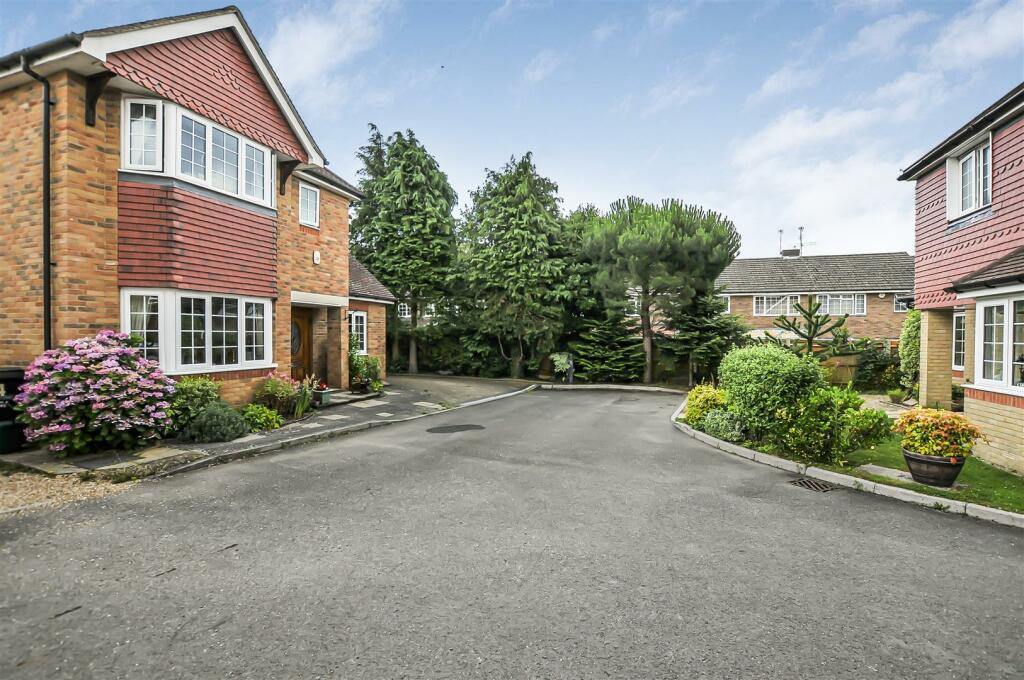 Additional image 13 of Jays Close, Bricket Wood, St. Albans