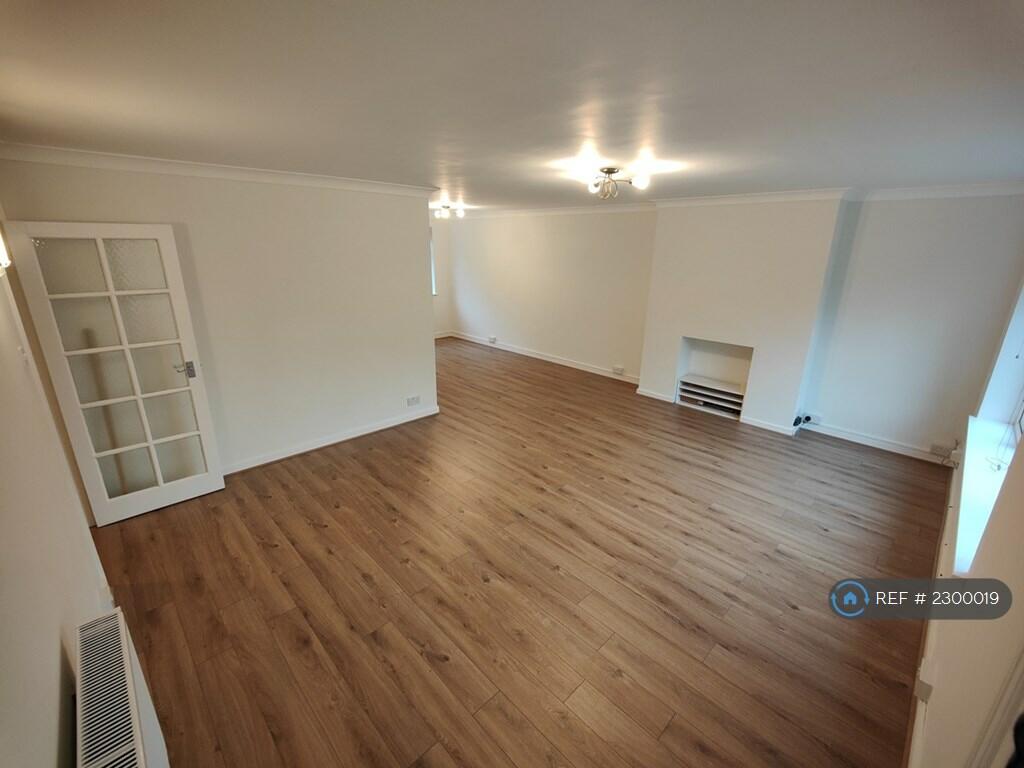 Additional image 11 of Charmouth Court, St. Albans, AL1