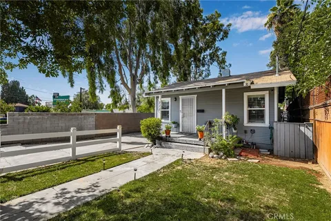 711 E Clark Street, Redlands, CA 92374