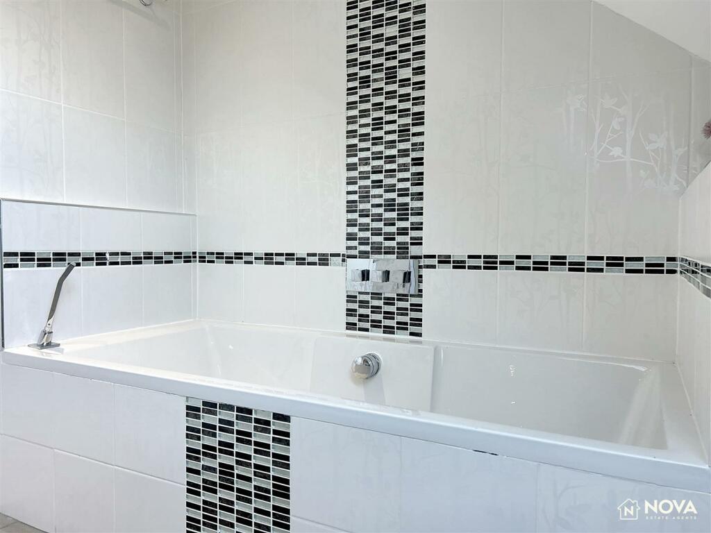 Additional image 31 of Ridge Avenue, Harpenden