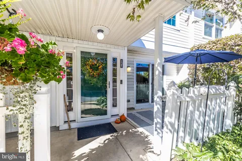 125 Deerfield Court, Glen Mills, PA 19342