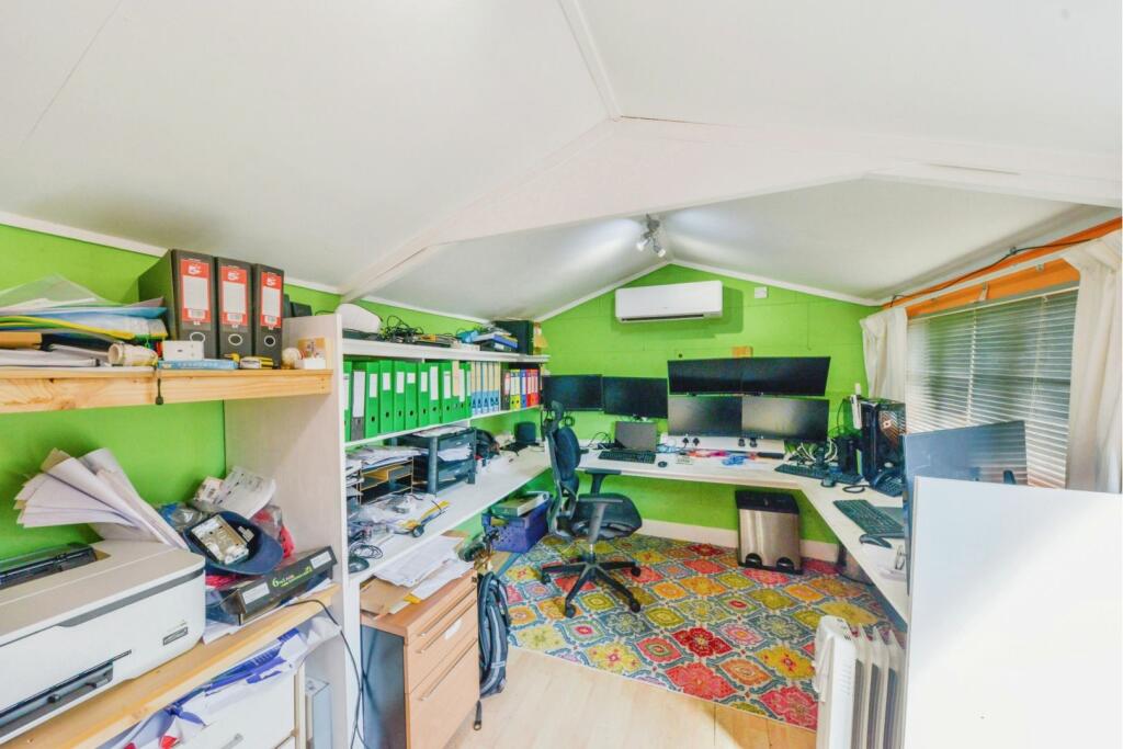 Additional image 21 of Broomleys, St. Albans, AL4