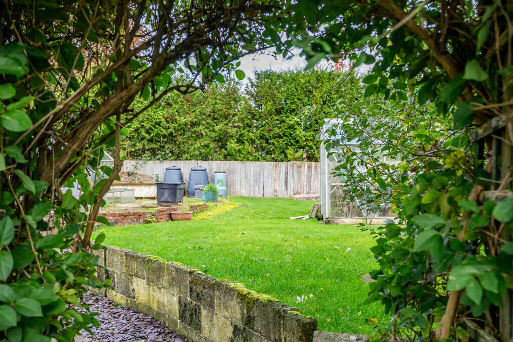 Additional image 21 of Dale Avenue, Wheathampstead, St. Albans, Hertfordshire, AL4