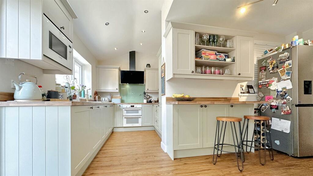 Additional image 4 of Woodfall Avenue, Cotteridge, Birmingham