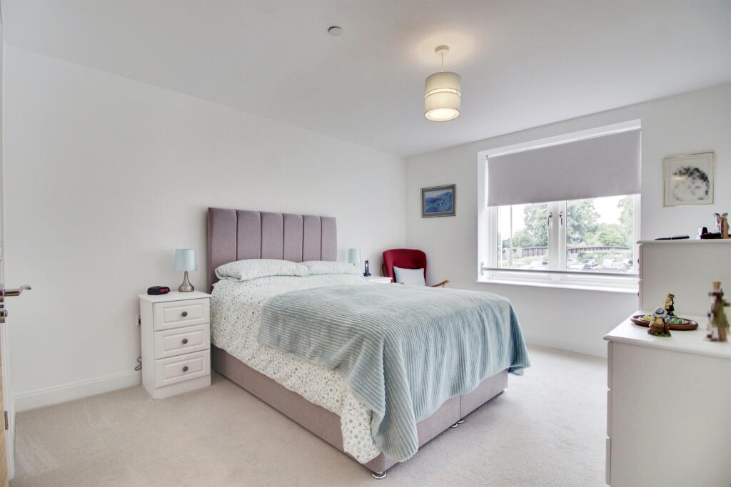 Additional image 7 of Great North Road, Hatfield