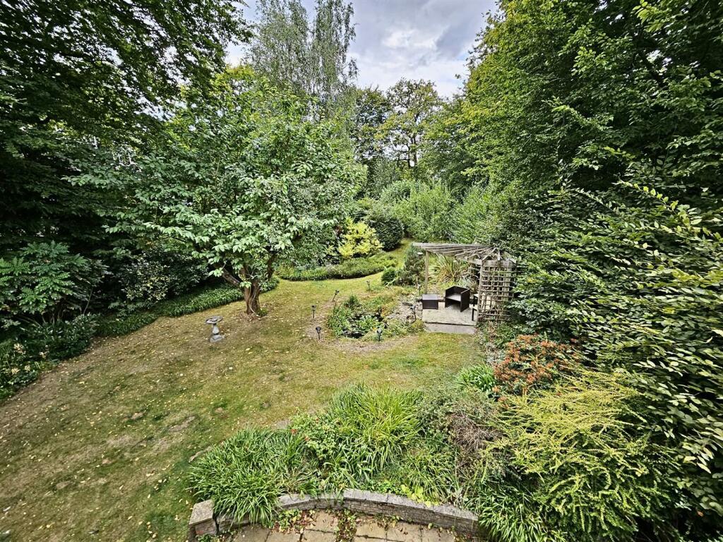 Additional image 13 of Orchard Road, Tewin