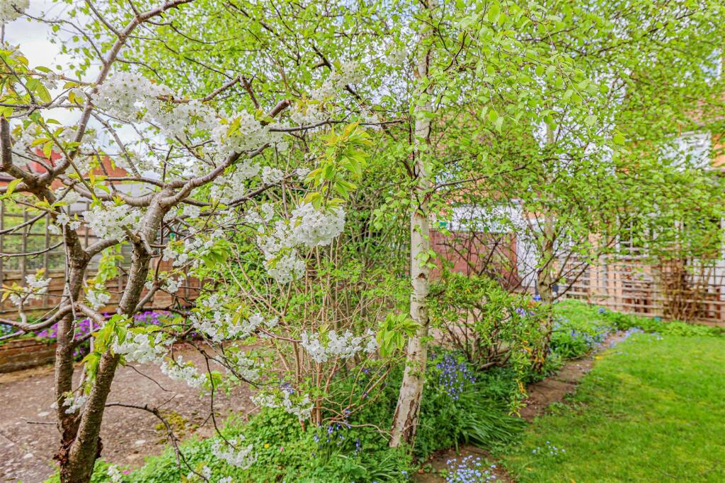 Additional image 31 of Collyer Road, London Colney, AL2