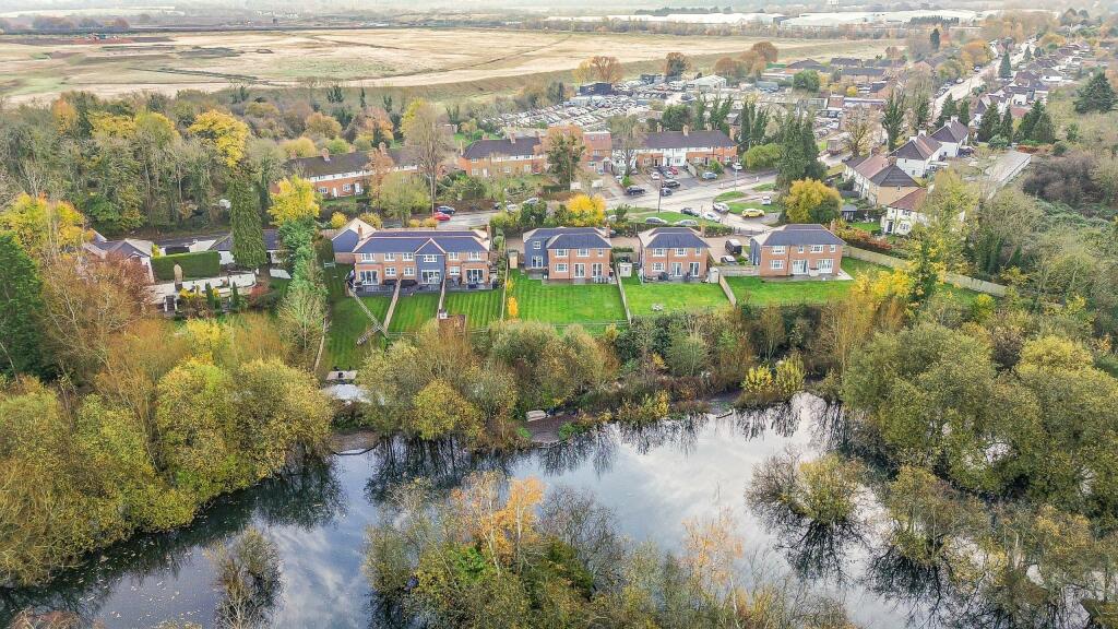 Additional image 12 of Lake View, Frogmore, AL2