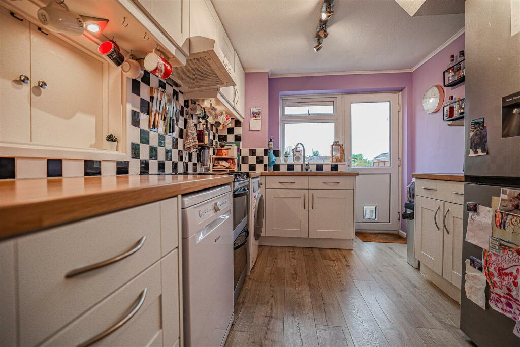 Additional image 5 of Broadstone Road, Harpenden, AL5