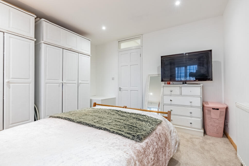 Additional image 11 of Holyrood Crescent, St. Albans, Hertfordshire, AL1