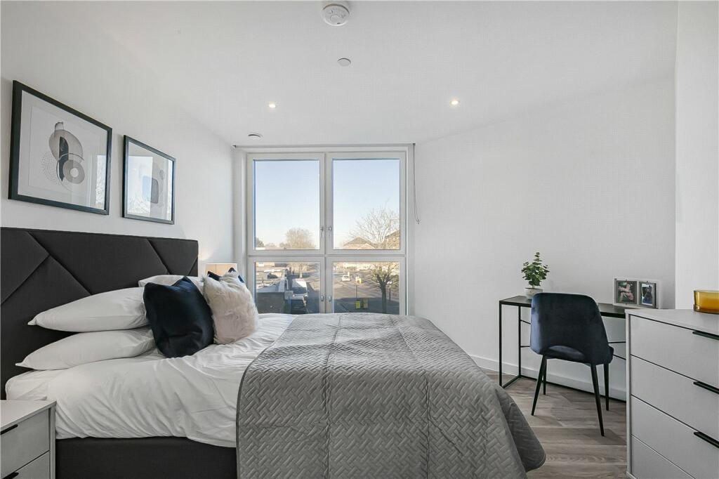 Additional image 8 of Corner House, Town Centre, Hatfield, Hertfordshire