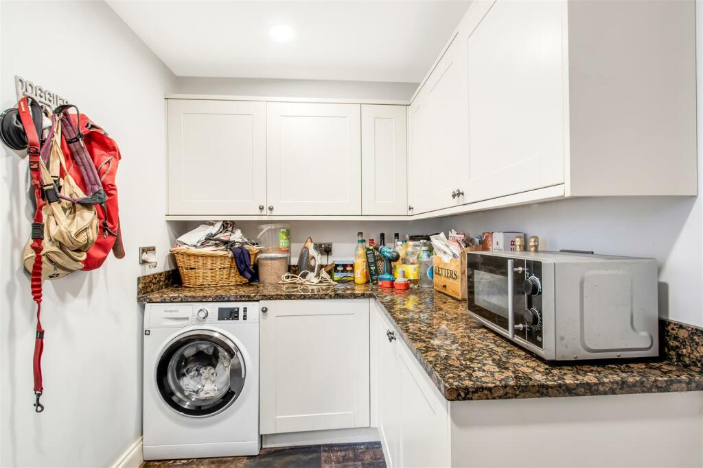 Additional image 7 of Ramsey Close, Brookmans Park, Herts