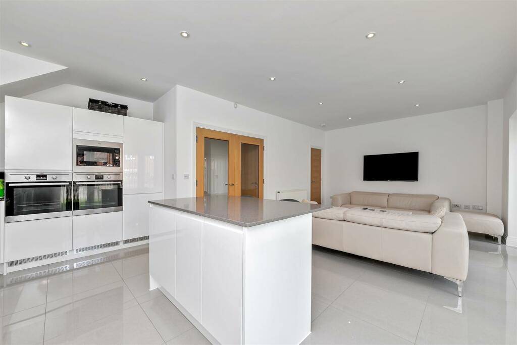 Additional image 11 of The Green, Kings Park, St. Albans