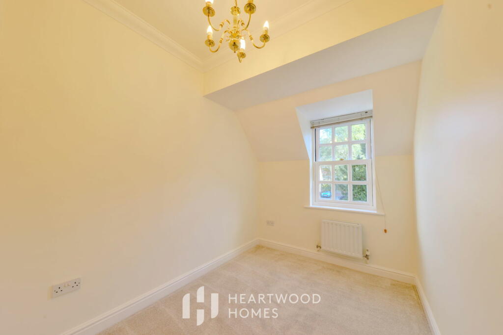 Additional image 17 of Town centre location