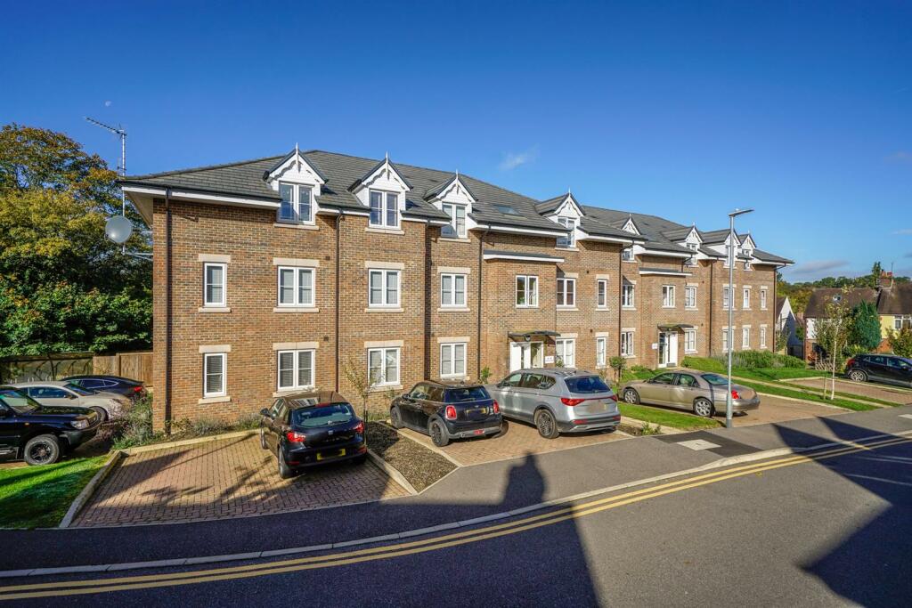 Additional image 12 of Neville Close, St. Albans