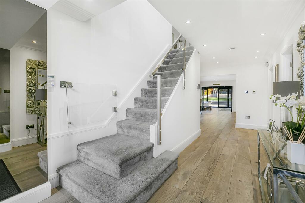 Additional image 12 of Pine Grove, Brookmans Park, Hatfield