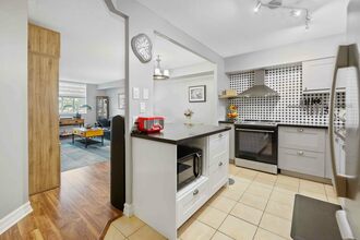 Additional image 5 of 260 Davis Dr