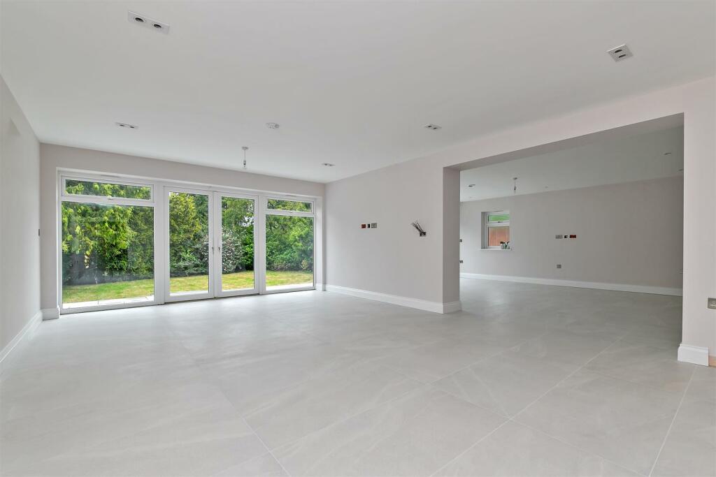 Additional image 13 of Brookmans Avenue, Brookmans Park