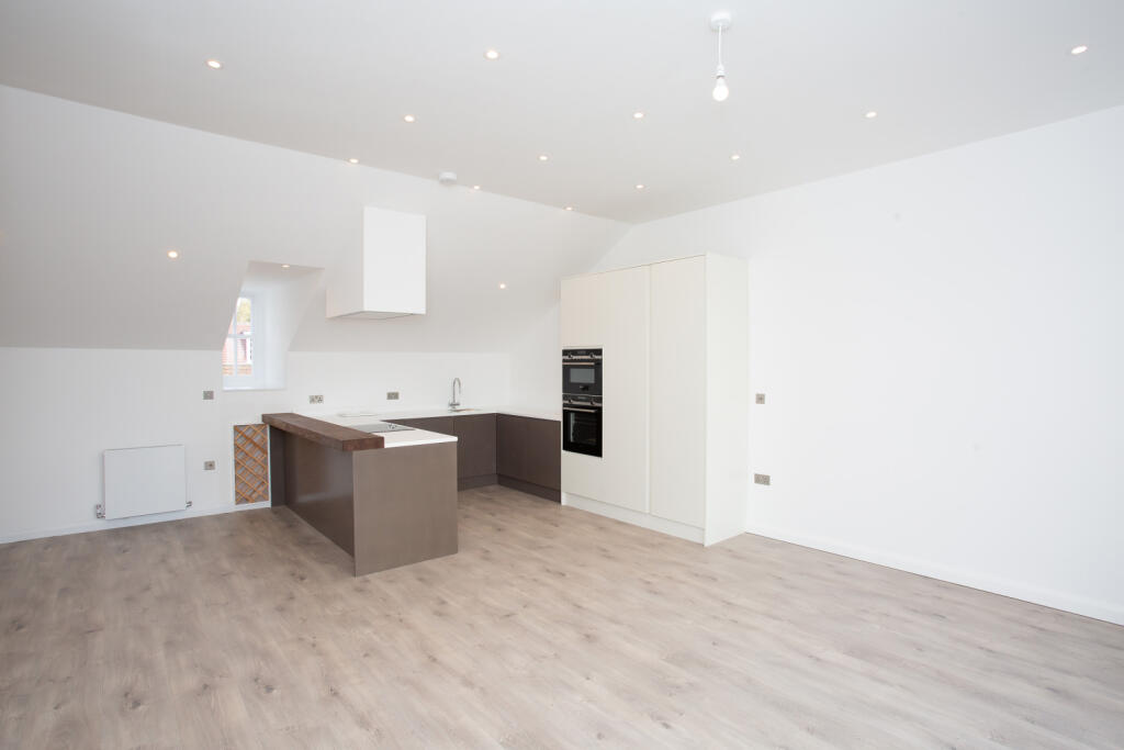 Additional image 12 of Victoria Street, St. Albans, Hertfordshire, AL1