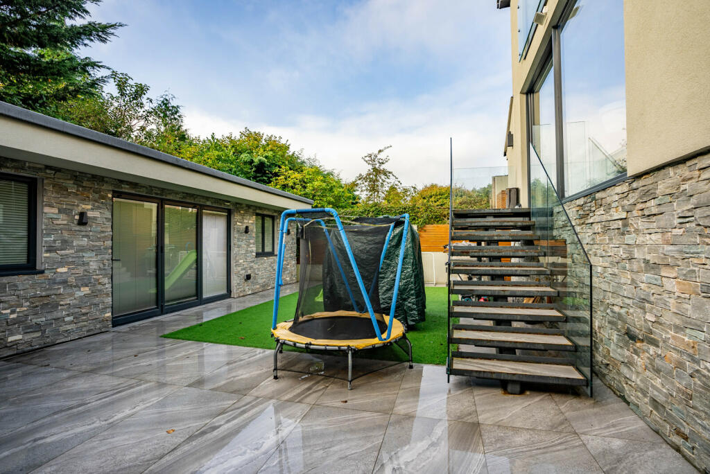 Additional image 23 of Nimrod Close, St. Albans, Hertfordshire, AL4