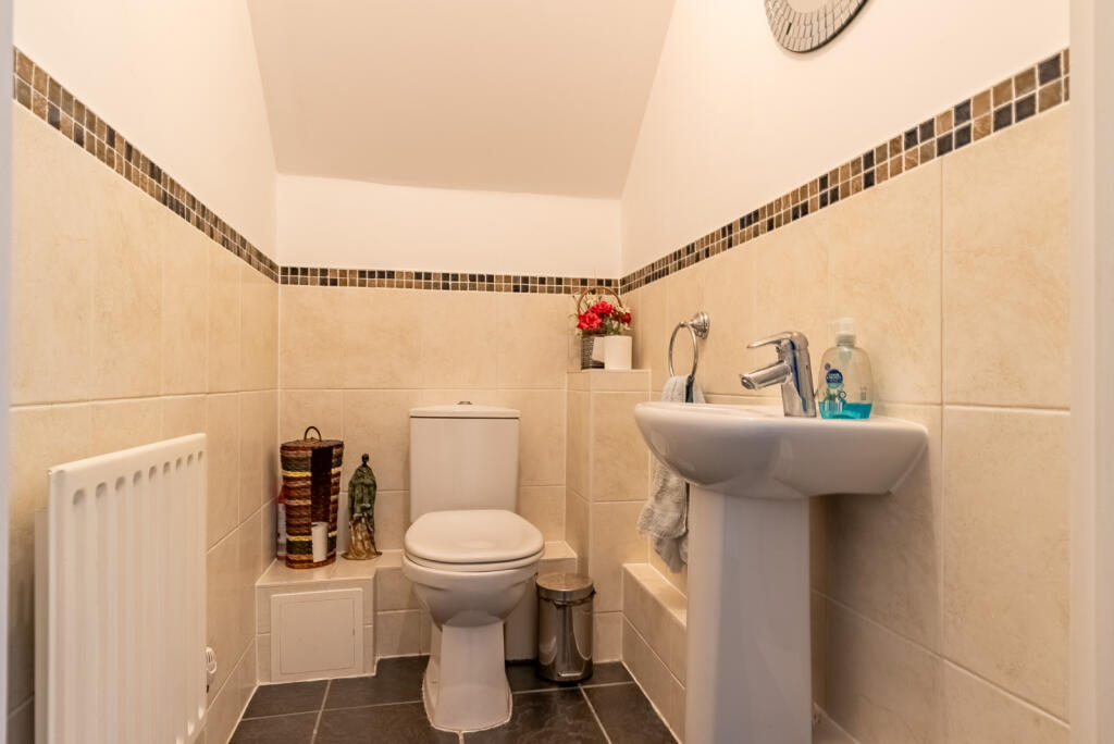 Additional image 5 of Azalea Close, Napsbury Park, St. Albans, Hertfordshire, AL2