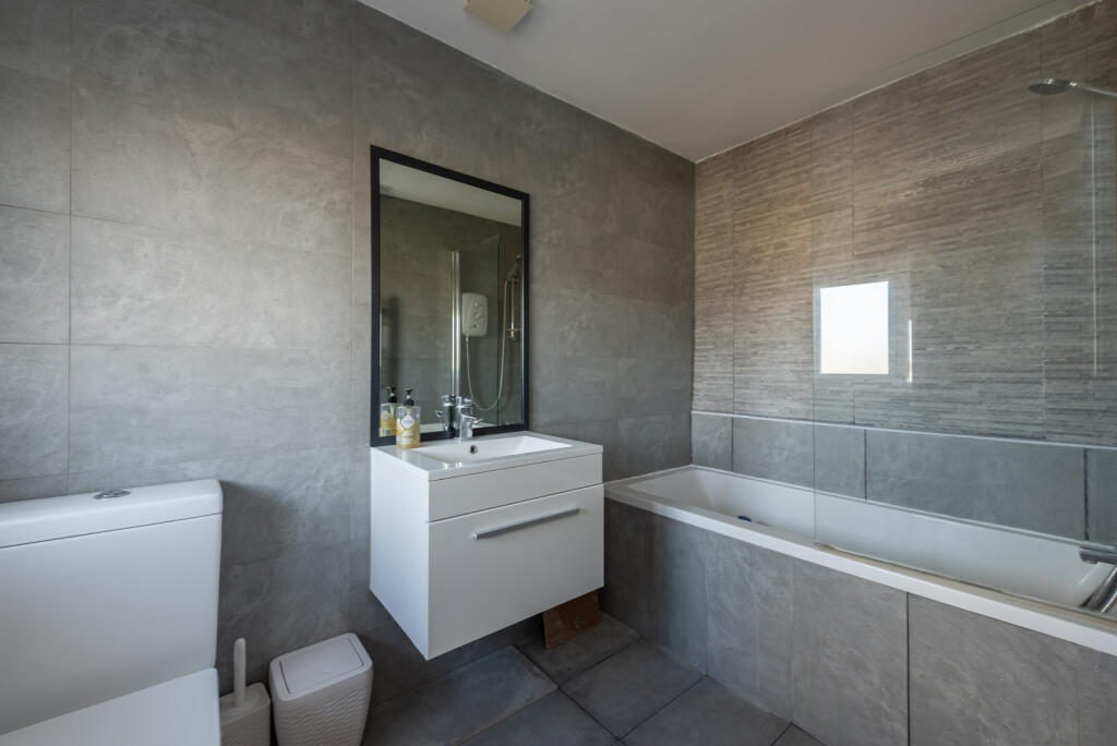 Additional image 7 of Blake Close, St. Albans, Hertfordshire, AL1