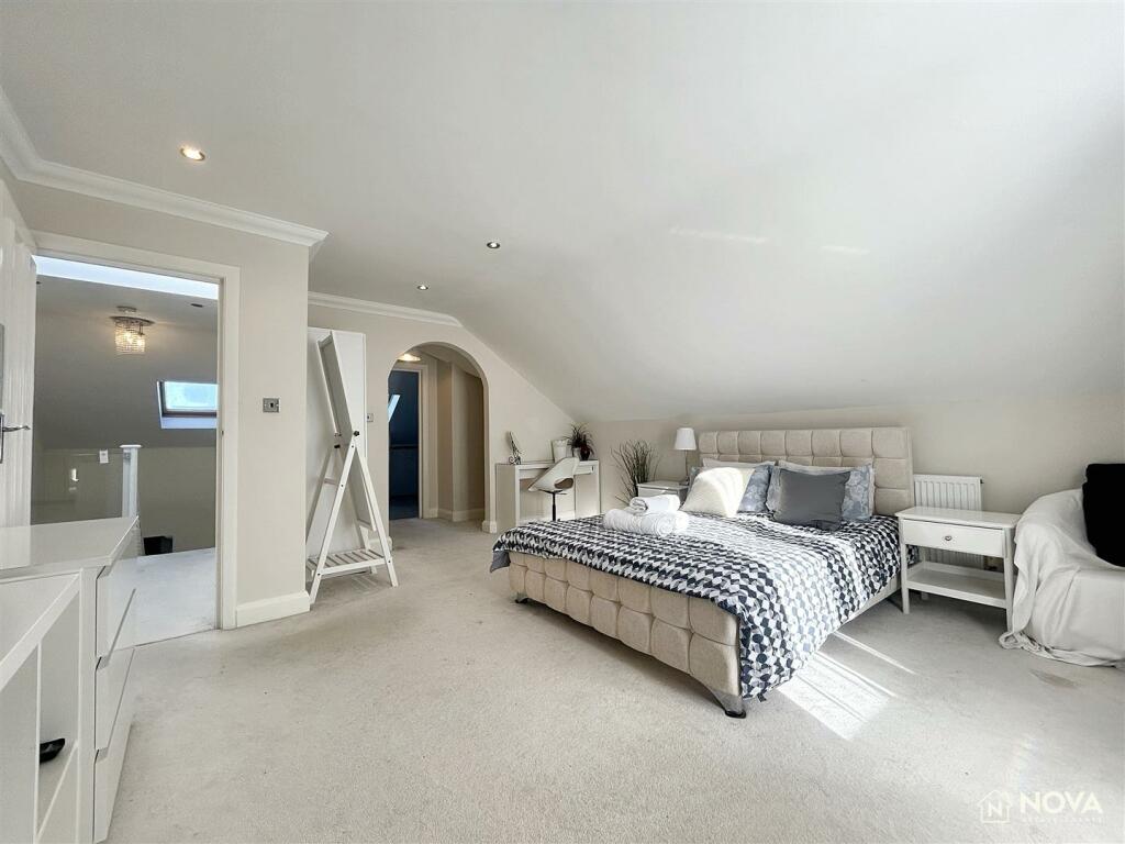 Additional image 25 of Ridge Avenue, Harpenden