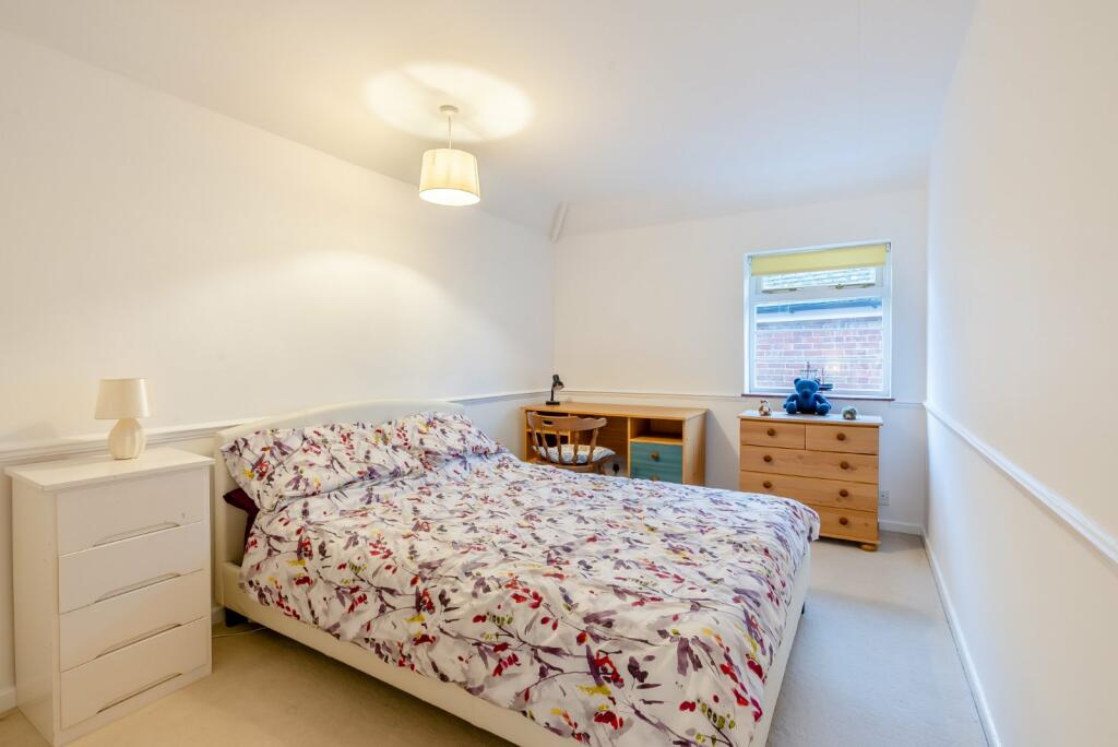Additional image 10 of Sibley Avenue, Harpenden, Hertfordshire