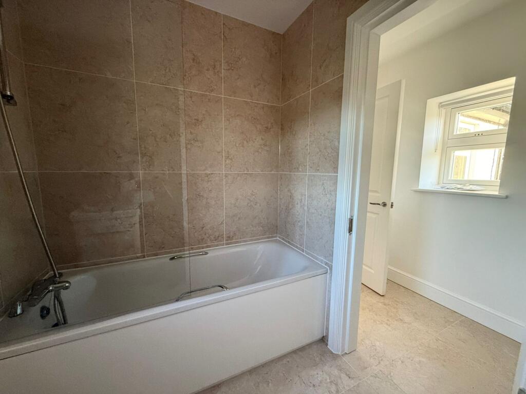 Additional image 5 of The Cottage Shenley Lane, London Colney, St. Albans, AL2 1AE