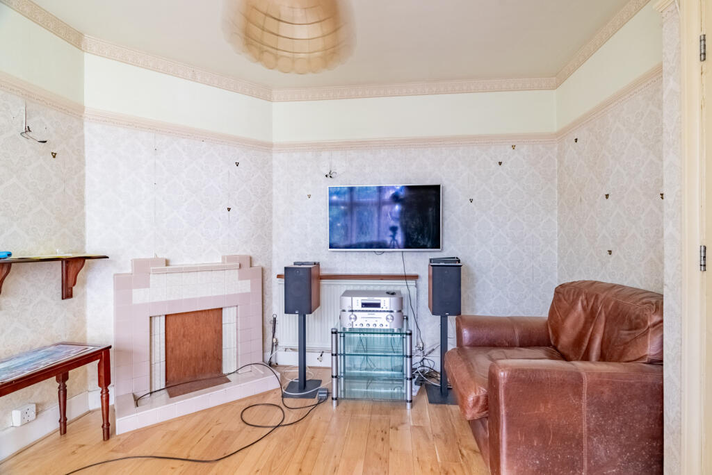 Additional image 4 of Leyland Avenue, St. Albans, Hertfordshire, AL1