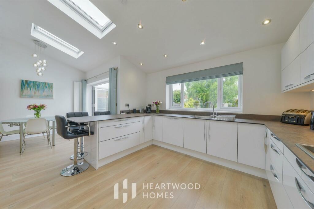 Additional image 5 of Valerie Close, St. Albans, AL1 5JD