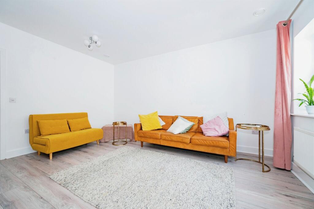 Additional image 7 of Mortimer Crescent, Kings Park, St. Albans