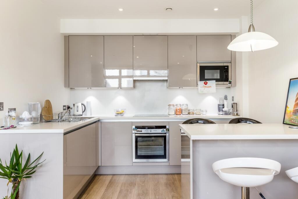 Additional image 2 of Ridgmont Road St. Albans AL1