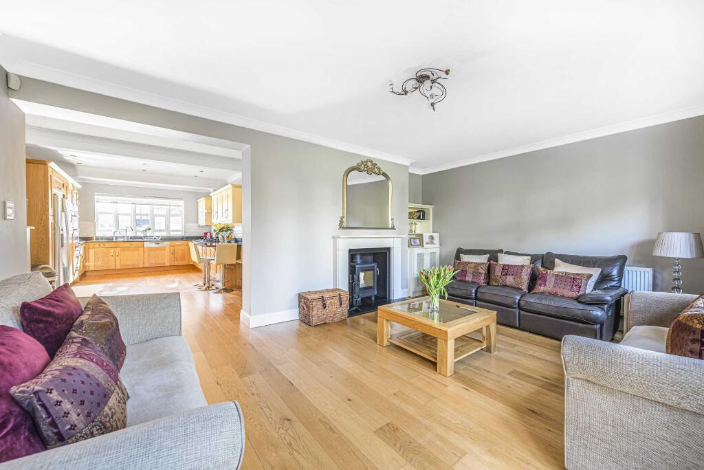 Additional image 3 of Calder Avenue, Brookmans Park, Hertfordshire, AL9