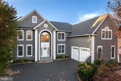 Primary image of 5 Barn Owl Court, Phoenixville, PA 19460