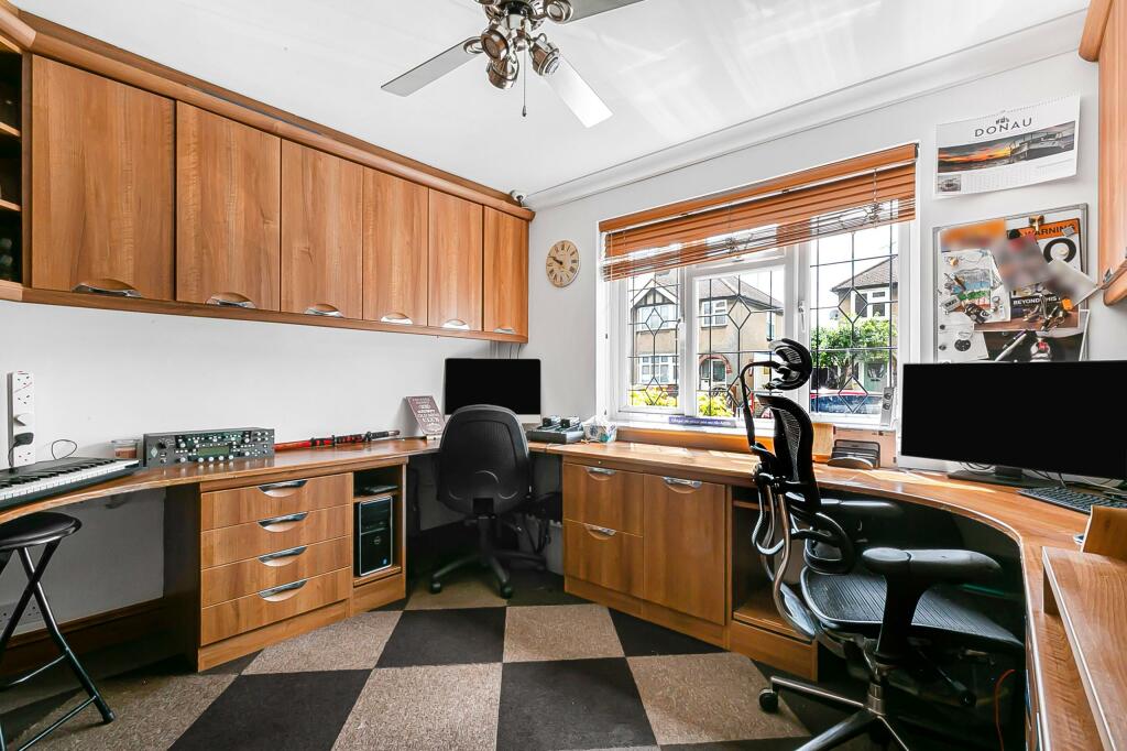 Additional image 5 of Hedley Road, St Albans, AL1