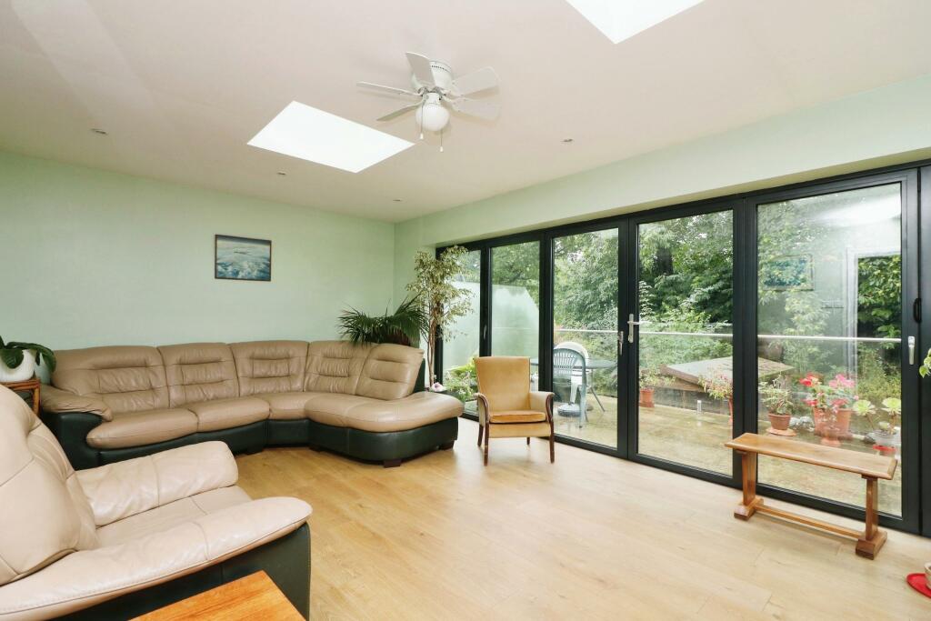 Additional image 3 of Hillside Way, Welwyn, Herts, AL6
